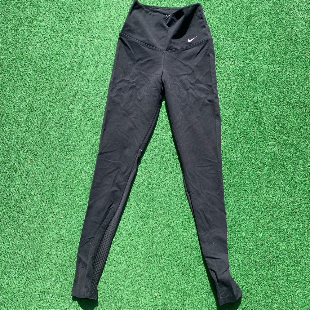 Nike Sculpt Cool Mesh Tights